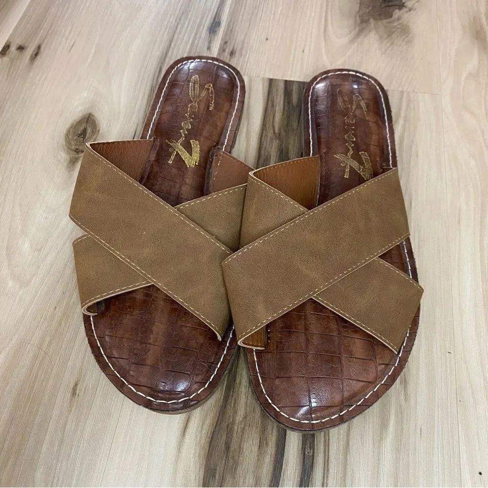 3/$20 Seven7 Jesse Sandal Slide Shoes Flat Womens 9 Brown Cross Strap Slip-On